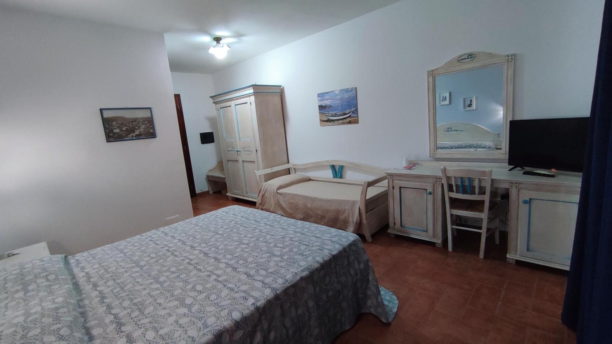 Hotel Le Sabbie Calasetta Ngoại thất bức ảnh
